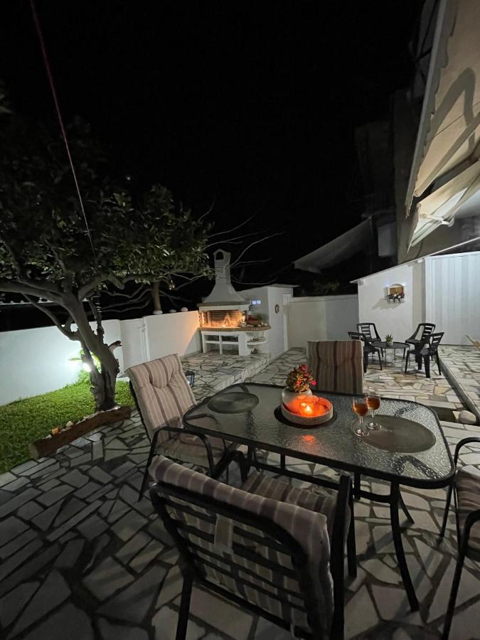 Sunny Beach House Corinth Εξωτερικό φωτογραφία